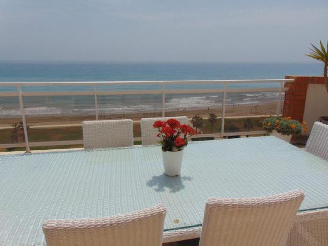 Marina D'Or Beachfront-Vista Al Mar Frontal 奥罗佩萨德尔马 外观 照片